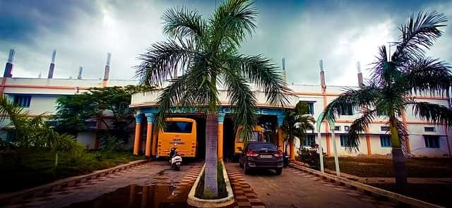 SAASTRA_COLLEGE_OF_PHARMACEUTICAL_EDUCATION_&_RESEARCH